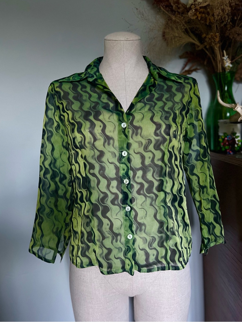Mesh Green Wave-Print Button Down Shirt